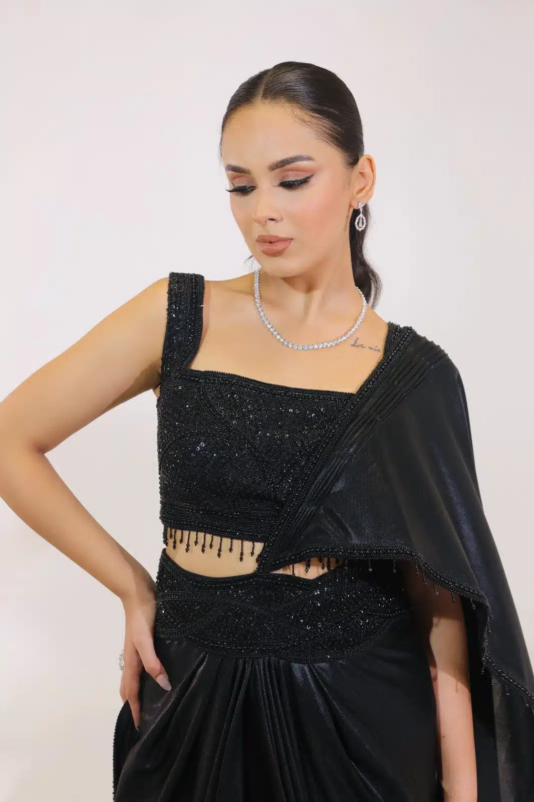 Black edge drape set with detachable pallu SP1740 2 Black edge drape set with detachable pallu SP1740 - Image 2